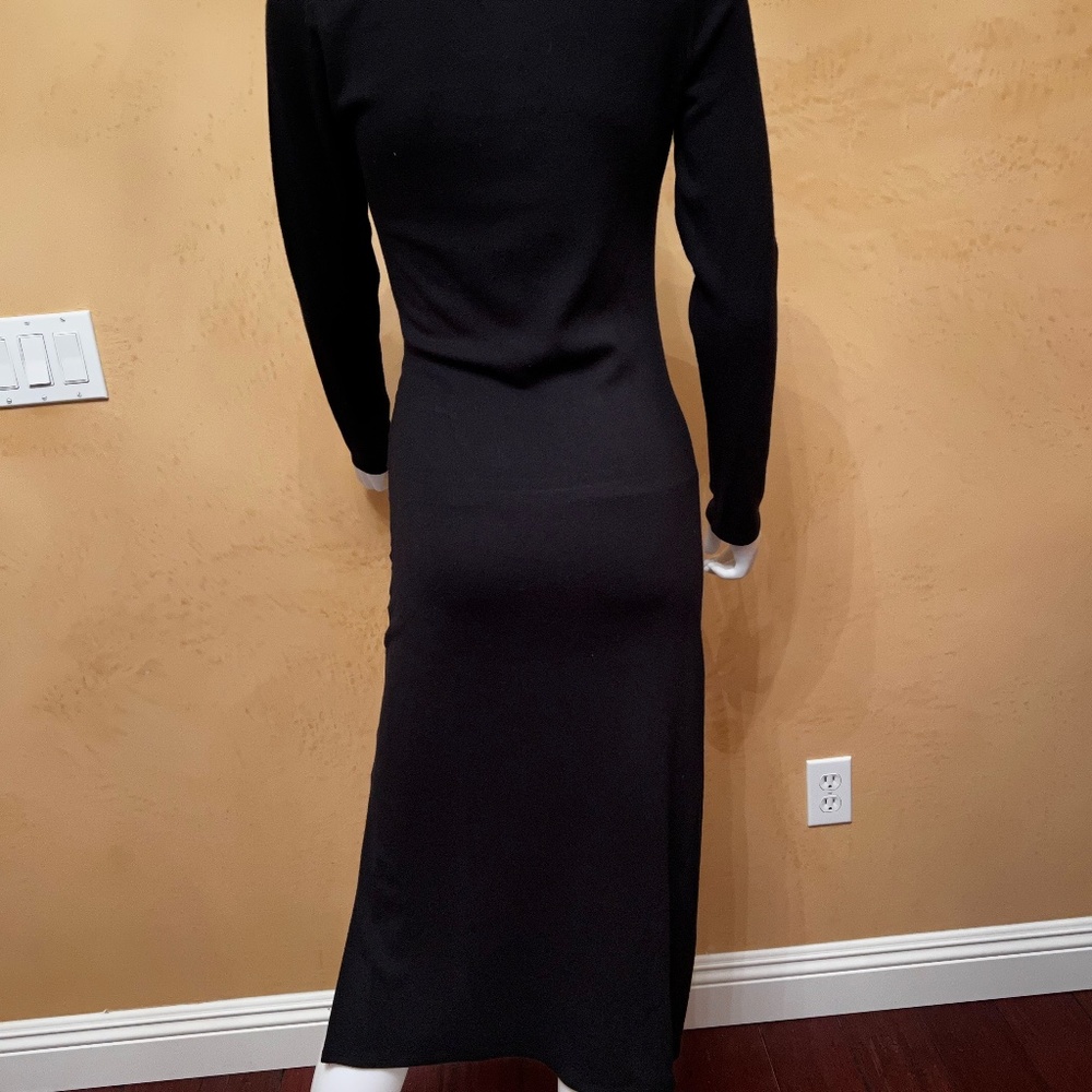 Dress - Picture 3 of 4